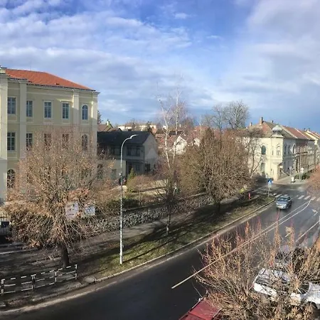 Comfort Apartamento Keszthely
