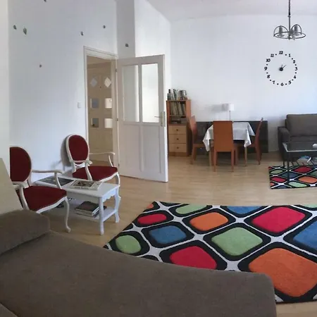 Comfort Apartamento Keszthely